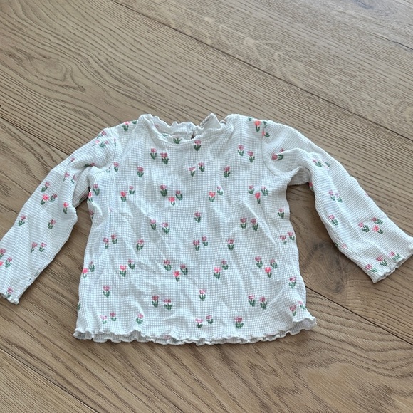 H&M Kids Long Sleeve Floral Top - White with Pink and Green Tulips waffle 18m - Picture 1 of 3